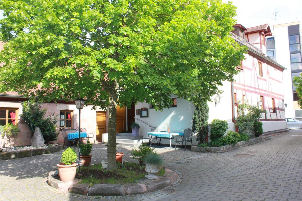 Hotel Zur Friedenslinde Nuremberg Exterior photo